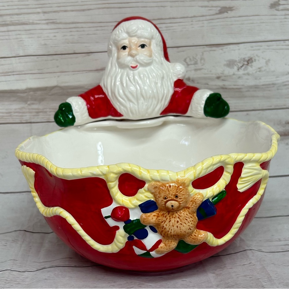 Vintage 1990 Exclusively for Lotus Christmas Santa Serving Bowl 9 1/4" Diameter